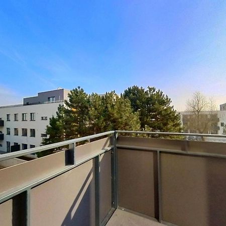 Air-Conditioned 2 Room Apartment, With Terrace, Rovinka, 302 Εξωτερικό φωτογραφία