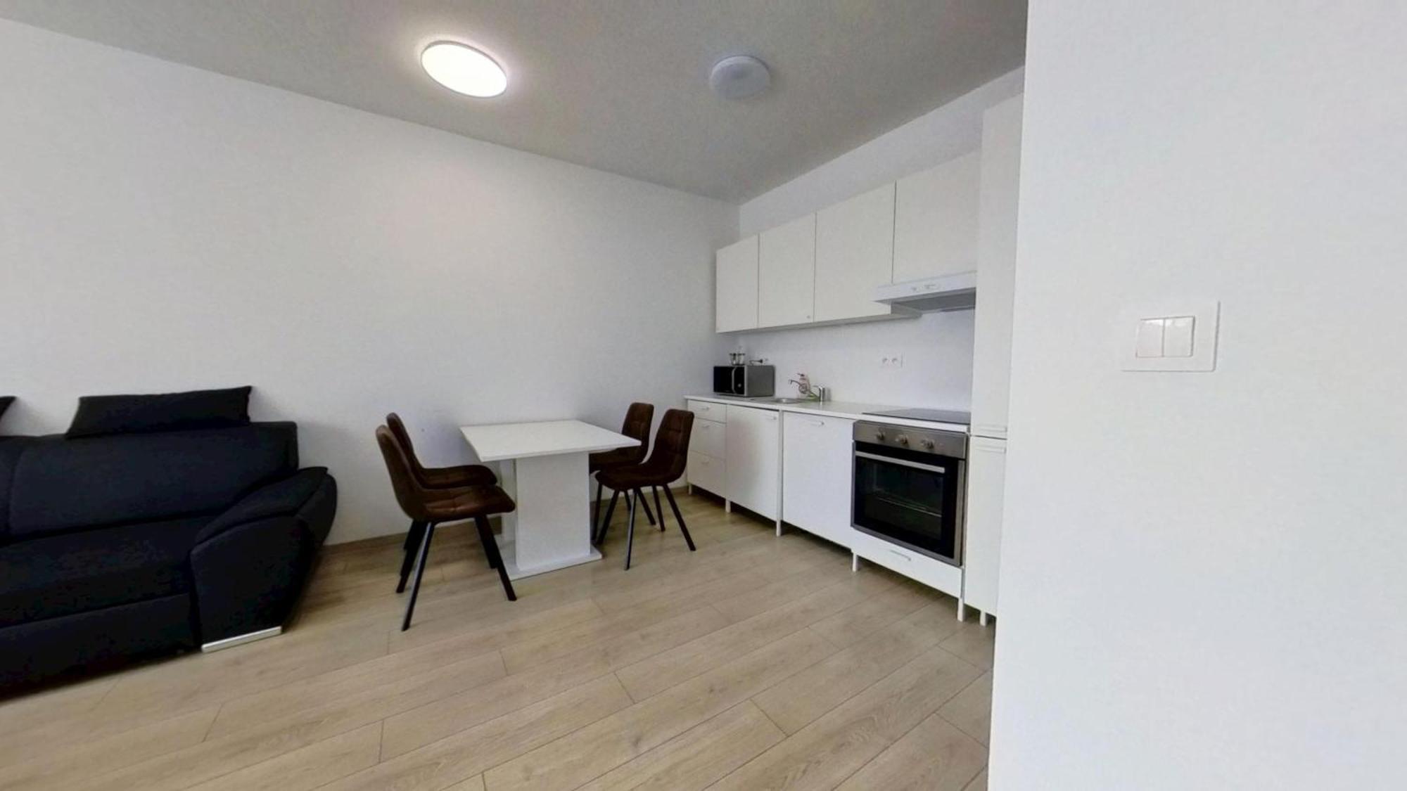 Air-Conditioned 2 Room Apartment, With Terrace, Rovinka, 302 Εξωτερικό φωτογραφία