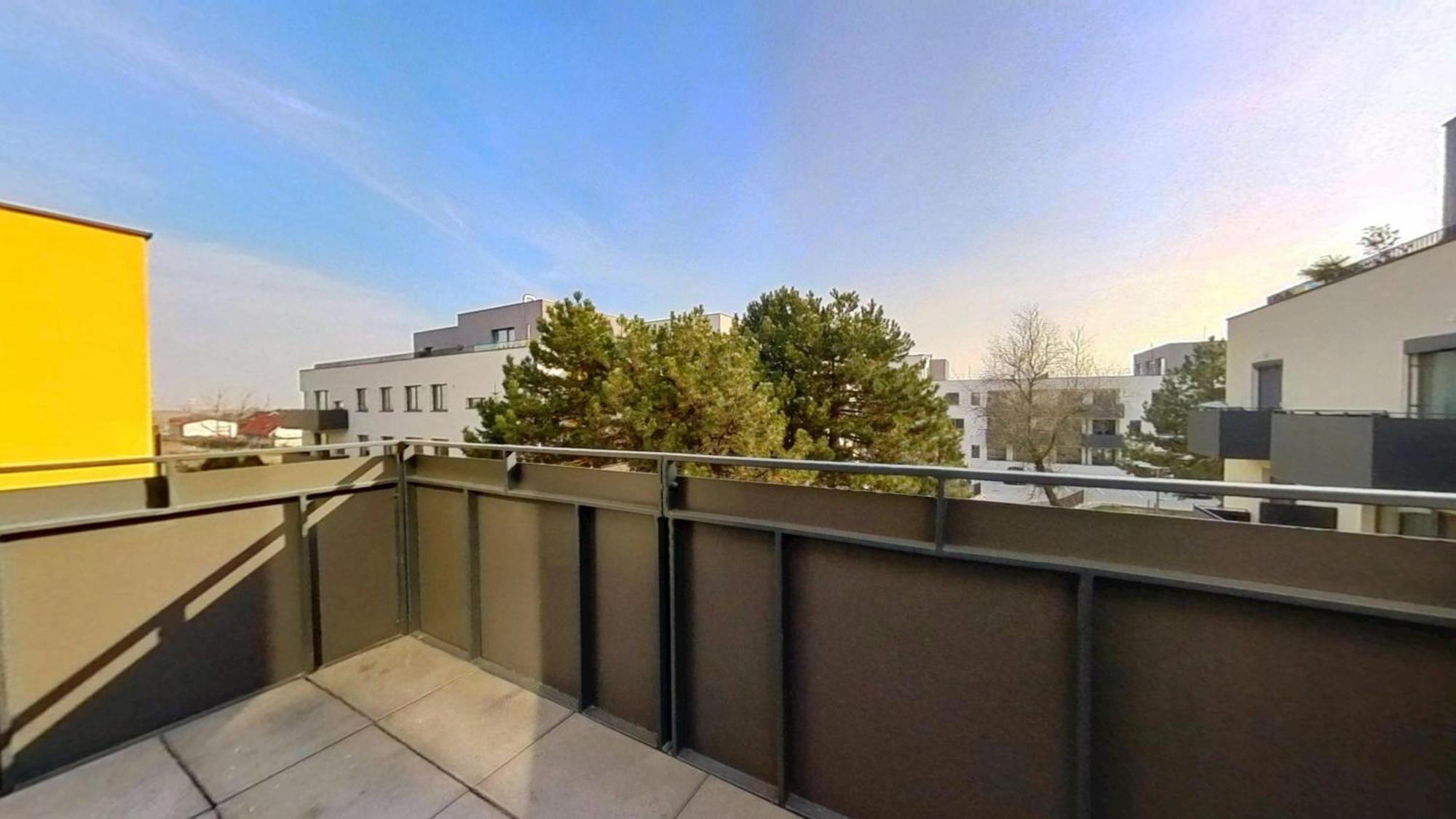 Air-Conditioned 2 Room Apartment, With Terrace, Rovinka, 302 Εξωτερικό φωτογραφία