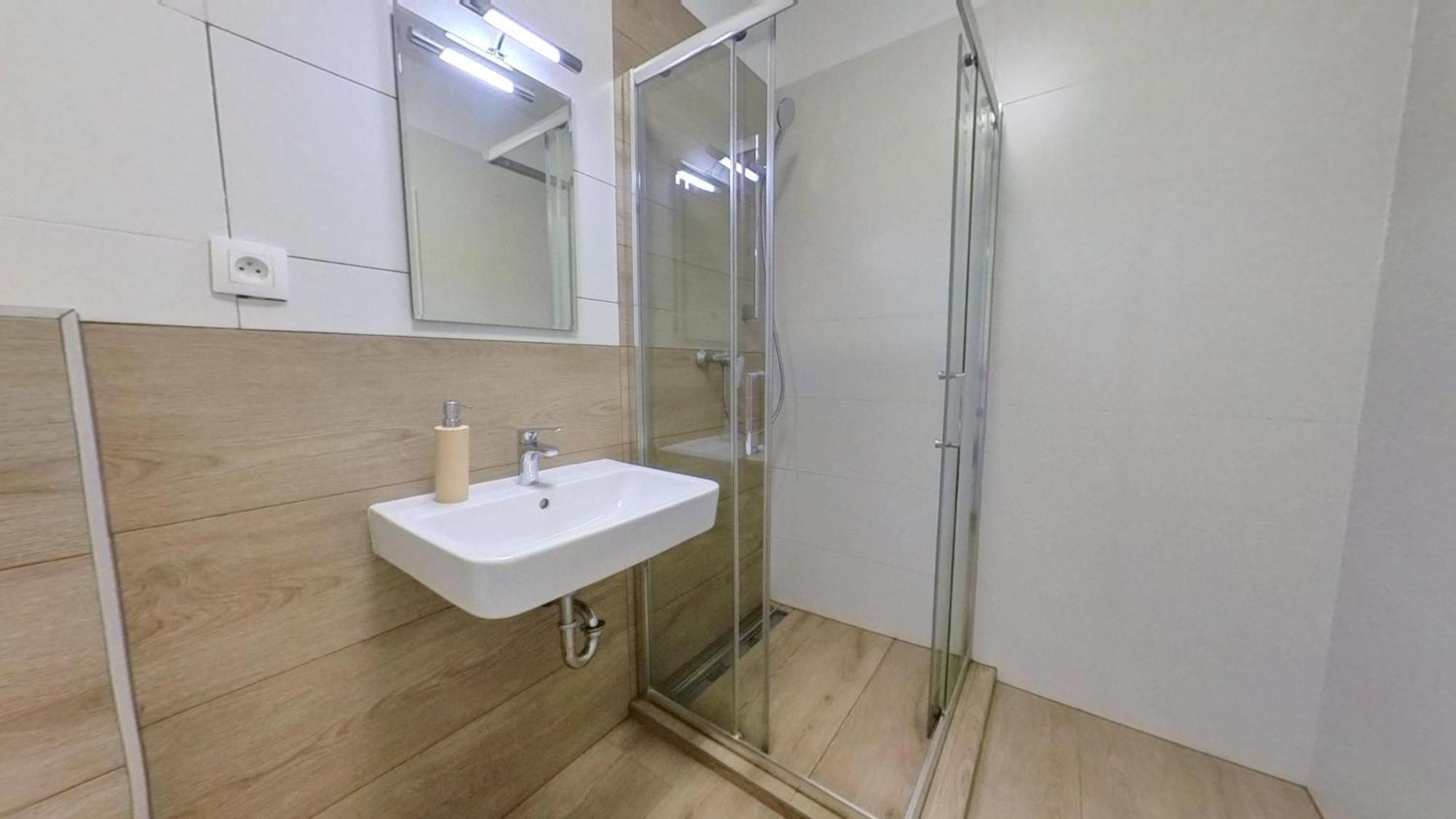 Air-Conditioned 2 Room Apartment, With Terrace, Rovinka, 302 Εξωτερικό φωτογραφία